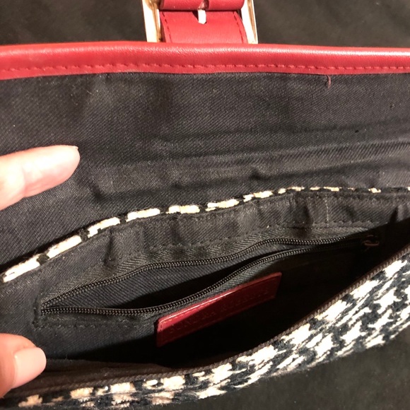 Houndstooth Clutch - Picture 3 of 3